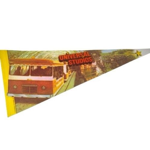 Vintage 1978 Universal Studios 30" Felt Pennant Flag Amusement Park Souvenir - Picture 1 of 7